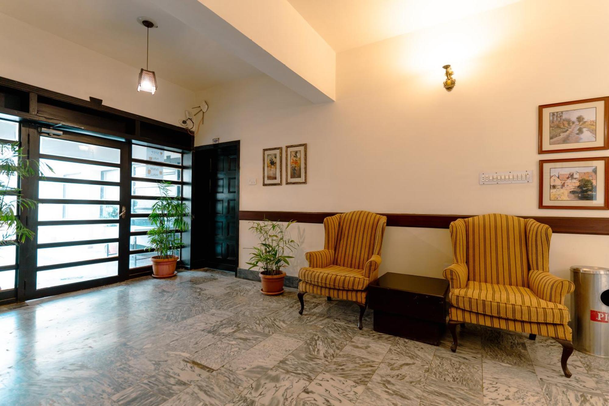 Vip House Peshawar Hotel Ngoại thất bức ảnh